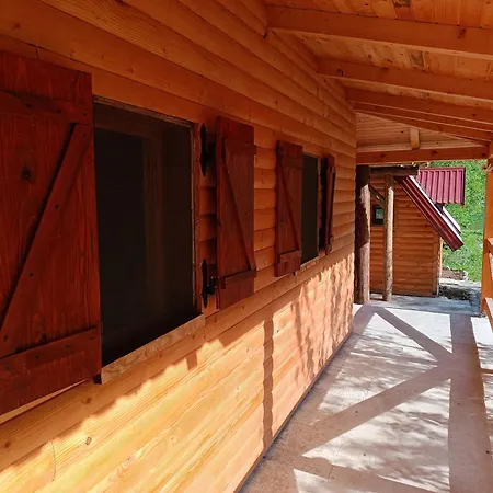 Wildas Cabins, Tara River Canyon Lodge *