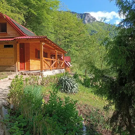 Wildas Cabins, Tara River Canyon Lodge