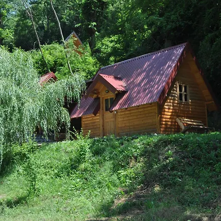 Lodge Wildas Cabins, Tara River Canyon Foca